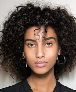 curlyage y mechas pelo rizado clinica vicario